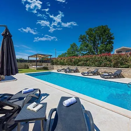Holiday home Lori Porec