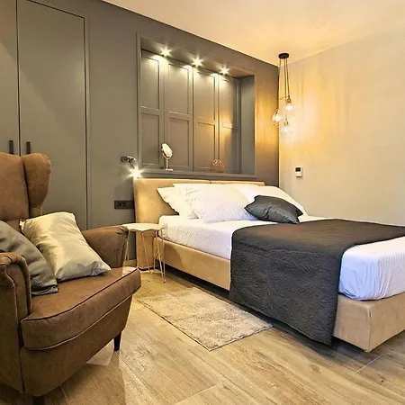 Lori Holiday home *