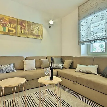 Lori Holiday home Porec
